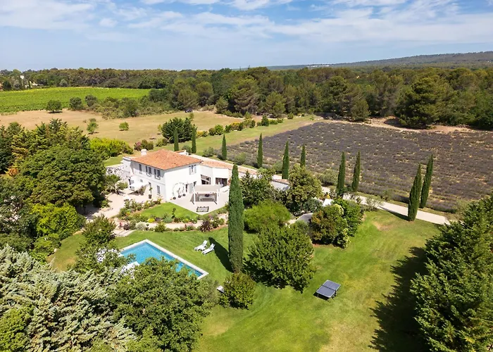 La Bastide De Damien, 5 Clefs Demeure D\'Exception Et Table Remarquable Dans Le Guide Teritoria, Jacuzzi Privatif, Cuisine Etoilee Dominique Frerard