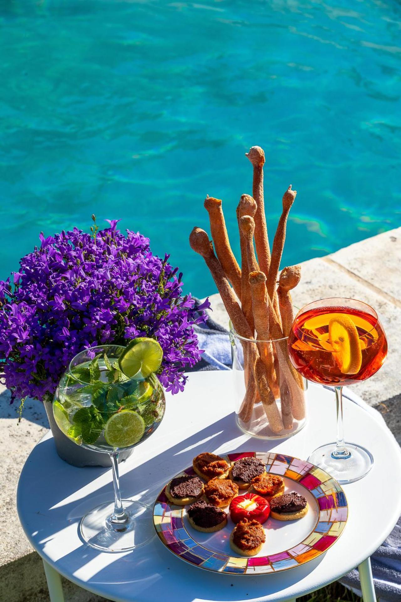 La Bastide De Damien, 5 Clefs Demeure D'exception Et Table Remarquable Dans Le Guide Teritoria, Jacuzzi Privatif, Cuisine Etoilee Dominique Frerard Affittacamere Aix-en-Provence