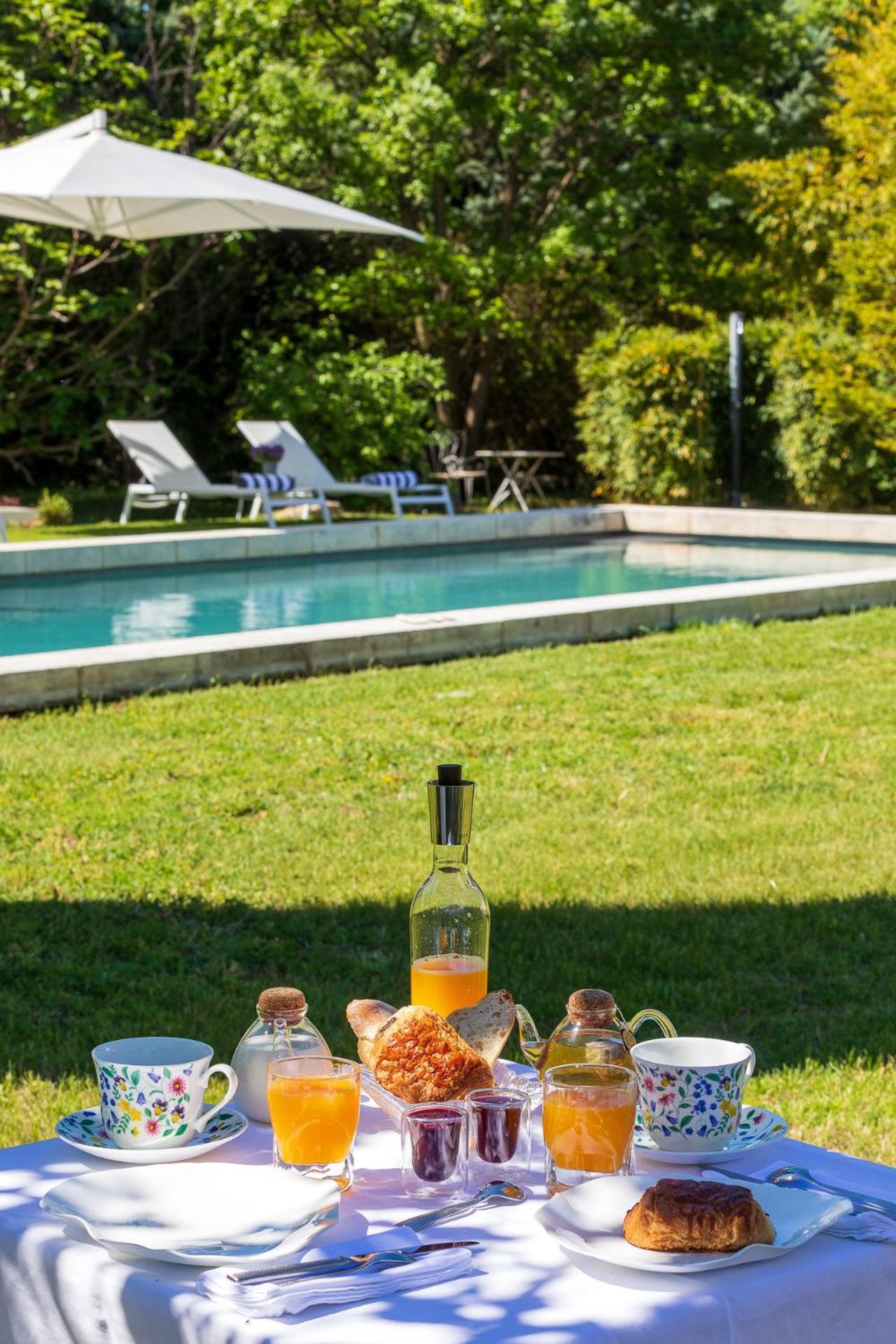 La Bastide De Damien, 5 Clefs Demeure D'exception Et Table Remarquable Dans Le Guide Teritoria, Jacuzzi Privatif, Cuisine Etoilee Dominique Frerard 5* Aix-en-Provence