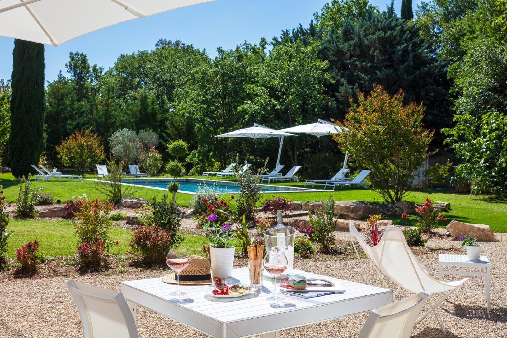 Guest house La Bastide De Damien, 5 Clefs Demeure D'exception Et Table Remarquable Dans Le Guide Teritoria, Jacuzzi Privatif, Cuisine Etoilee Dominique Frerard Aix-en-Provence