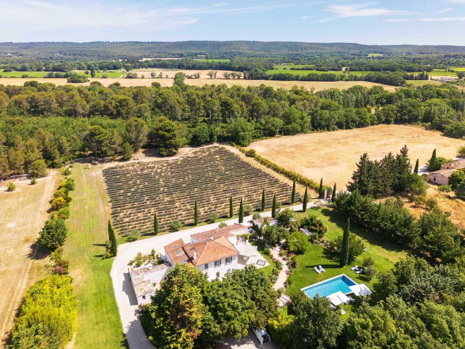 La Bastide De Damien, 5 Clefs Demeure D'exception Et Table Remarquable Dans Le Guide Teritoria, Jacuzzi Privatif, Cuisine Etoilee Dominique Frerard Aix-en-Provence