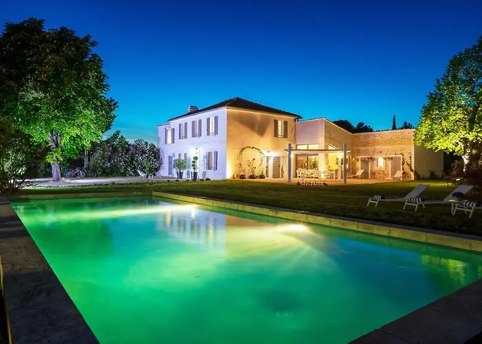 CHAMBRE ROMANTIQUE, JACUZZI et LIT D\'EXCEPTION