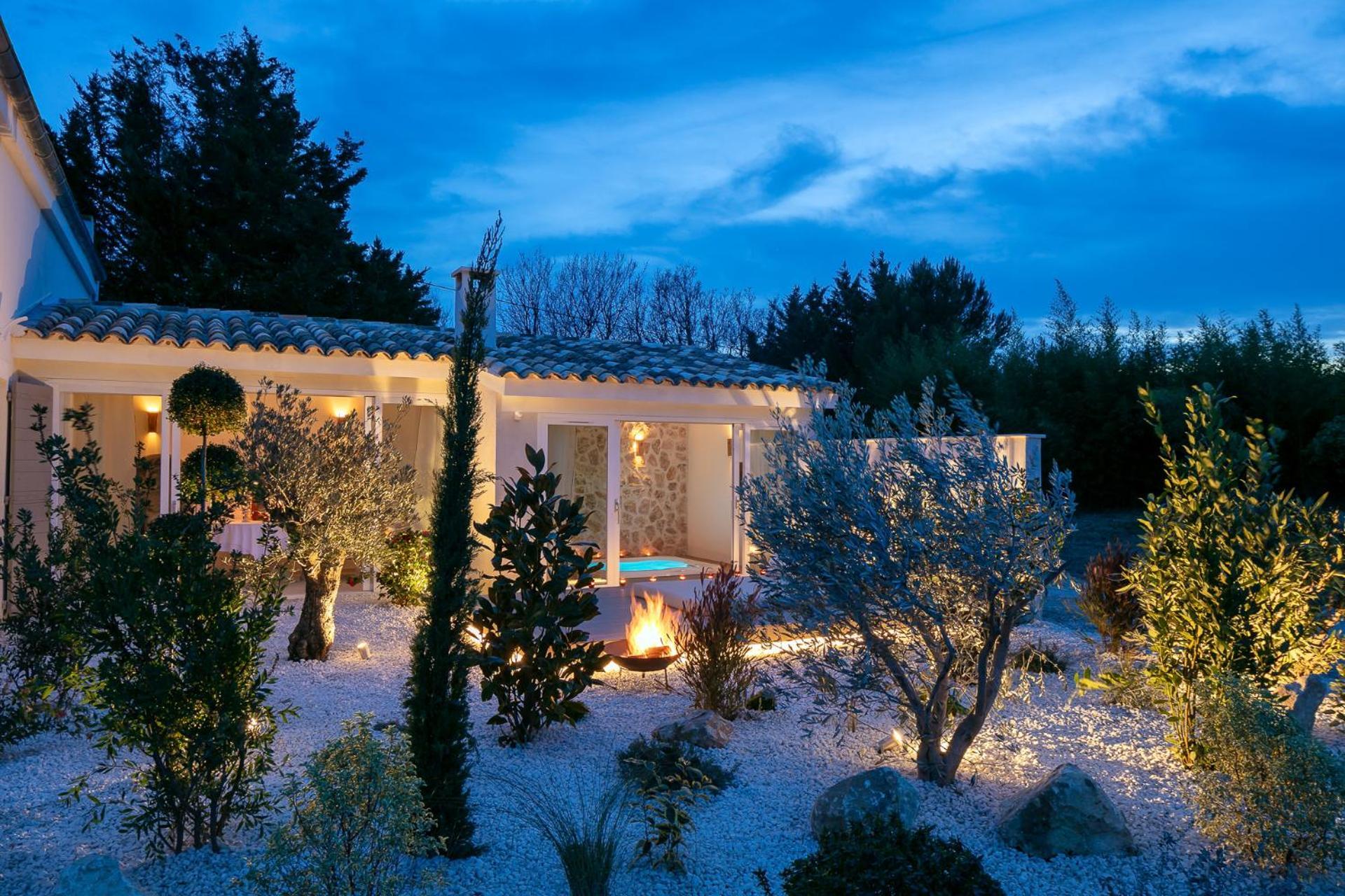 Maison d'hôtes Romantique, Jacuzzi Et Lit D'exception