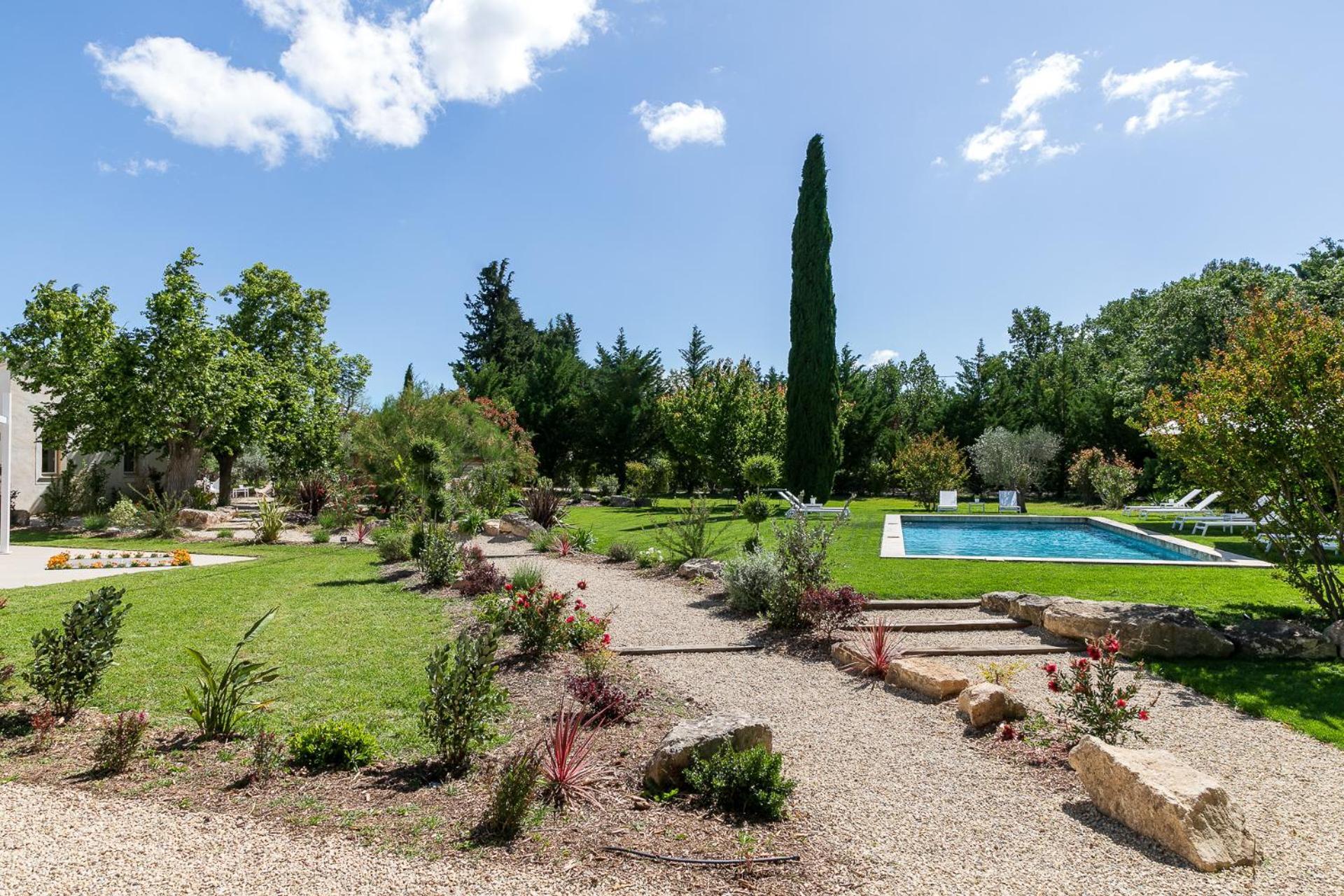 Romantique, Jacuzzi Et Lit D'exception 5* Aix-en-Provence